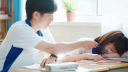 “Người ấy” là crush chung của cả nhóm: Tình bạn hay tình yêu quan trọng hơn?