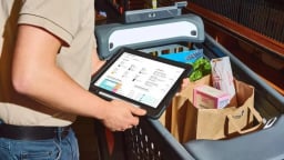 Xe đẩy AI thay đổi cách đi siêu thị ở Mỹ
