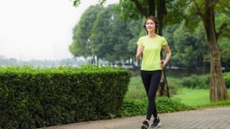 Đi bộ trước hay sau khi ăn tốt hơn cho sức khỏe và vóc dáng của bạn?