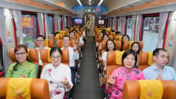 Lần đầu bác sĩ Bệnh viện Bạch Mai đi làm bằng tàu hỏa