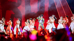 Hơn 20.000 khán giả bùng nổ trong concert 'Thanh xuân'