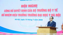 GS Nguyễn Hữu Tú tiếp tục giữ chức Hiệu trưởng Trường Đại học Y Hà Nội