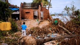 UNICEF cảnh báo nguy cơ suy dinh dưỡng ở trẻ em Việt Nam sau bão số 12