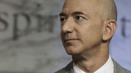 Bí mật về câu hỏi duy nhất mà Jeff Bezos đã đặt ra trước khi thành lập Amazon