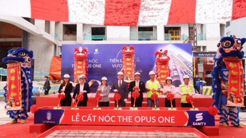 Vinhomes và SAMTY tổ chức lễ cất nóc 4 tòa tháp The Opus One, dự kiến bàn giao quý I/2026.