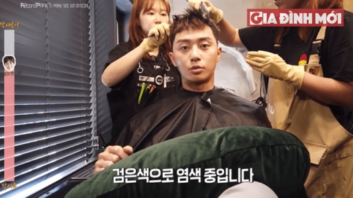 Park Seo-Joon 'ngáo ngố' với kiểu tóc mới trong Tầng Lớp Itaewon