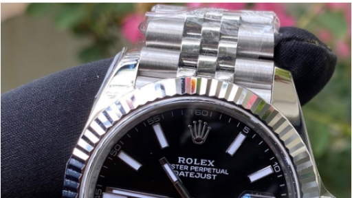 Hướng dẫn phân biệt Rolex chính hãng và Rolex Replica