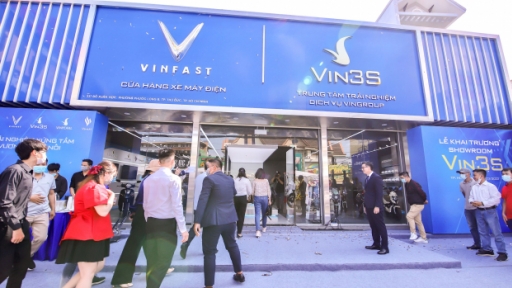 Kết hợp trung tâm trải nghiệm Vin3S, VinFast Khai trương 64 showroom xe máy điện