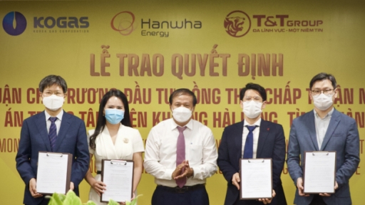 Quảng Trị trao quyết định đầu tư dự án Trung tâm điện khí LNG Hải Lăng trị giá 2,3 tỷ USD