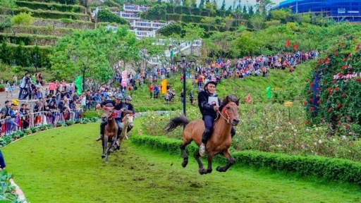 Kịch tính và mãn nhãn màn tranh tài đua ngựa tại Sun World Fansipan Legend