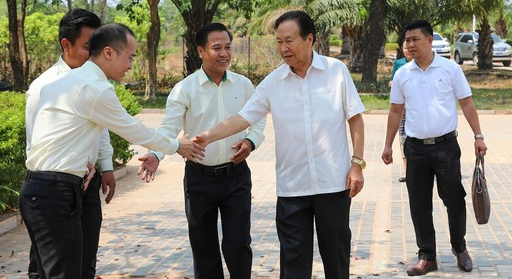 Phó Chủ tịch Quốc hội nước CHDCND Lào thăm, làm việc tại Khu liên hợp HAGL AGRICO Lào