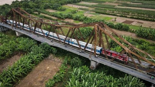 Hà Nội: Đường sắt dừng chạy các tàu qua cầu Long Biên