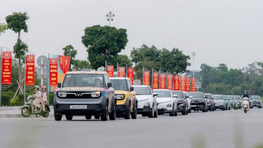 VinFast gây sốt tại Hải Phòng: Xe điện Việt “ngon - bổ”, ưu đãi cả trăm triệu đồng khiến khách chốt cọc liền tay