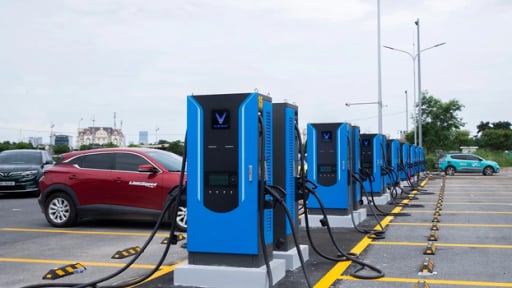 V-Green xây dựng 99 'Siêu trạm sạc' trên toàn quốc