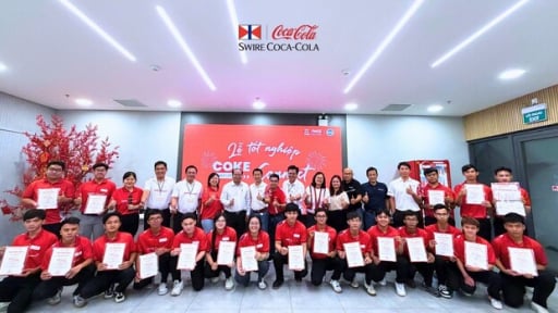 Sinh viên Tây Ninh thực tập và tư vấn nghề nghiệp tại nhà máy Coca-Cola địa phương