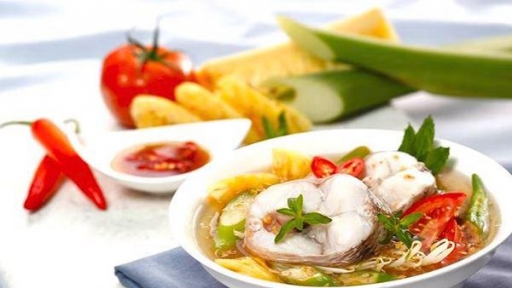 Tối nay ăn gì: Cách nấu canh chua cá lóc ngọt mát, cả nhà tấm tắc khen ngon