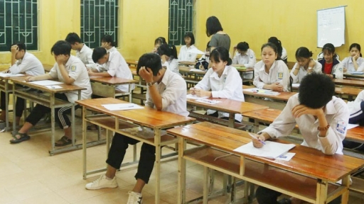 Hà Nội: Học sinh lớp 9 phải thi lại Toán học kỳ I vì 'lỗi ra đề thi' của Phòng GD&ĐT