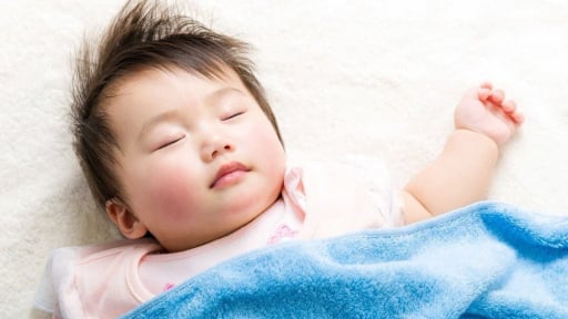 Bác sĩ Viện Dinh dưỡng Quốc gia chia sẻ 4 điều cha mẹ cần nhớ để trẻ tăng sức đề kháng, bớt ốm vặt