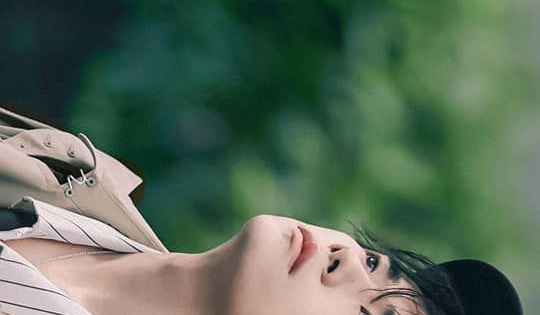 Sống bình thường giữa thế giới rực rỡ