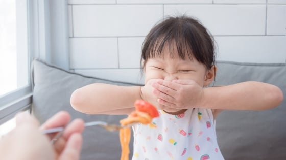 Cần làm gì khi trẻ biếng ăn?