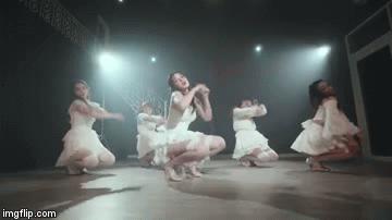 Vừa mới ra mắt gây tranh cãi, Chi Pu tiếp tục tung bản dance cho MV 16+ 1
