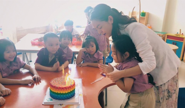 Phạm Quỳnh Anh - Quang Huy vui vẻ đoàn tụ trong ngày con gái Tuệ Lâm tròn 6 tuổi 8