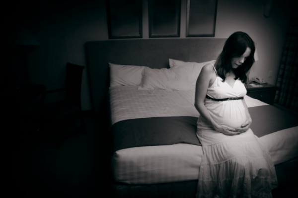   Mang thai và mới sinh là khoảng thời gian chồng bạn có nguy cơ ngoại tình (Ảnh minh họa)  