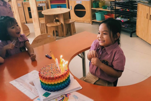 Phạm Quỳnh Anh - Quang Huy vui vẻ đoàn tụ trong ngày con gái Tuệ Lâm tròn 6 tuổi 7