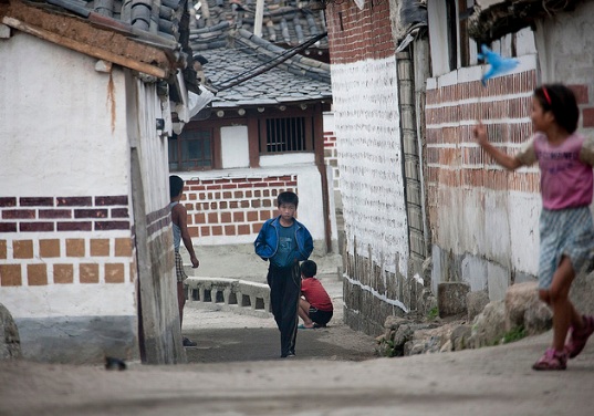 20 hình ảnh cực hiếm về Bắc Triều Tiên của nhiếp ảnh gia bị cấm đặt chân đến đất nước này 8