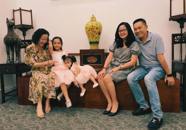 Phạm Quỳnh Anh - Quang Huy vui vẻ đoàn tụ trong ngày con gái Tuệ Lâm tròn 6 tuổi 5