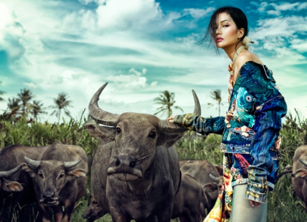 Ngắm nhìn hoa hậu H'Hen Niê trong bộ ảnh thời trang độc và lạ giữa khung cảnh đồng quê 4