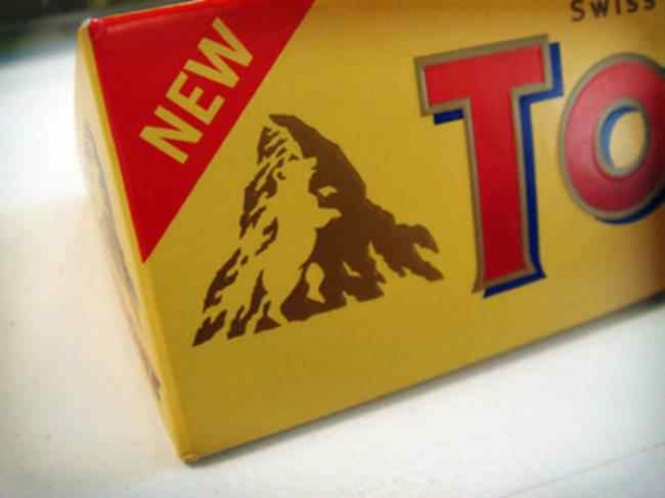   Bạn có bắt gấu trên logo Toblerone không?  