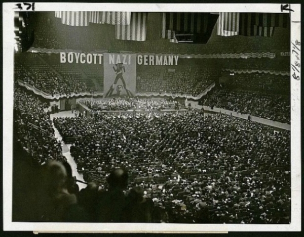   Cuộc biểu tình chống chủ nghĩa phát xít ở New York, Madison Square Garden, 1937  