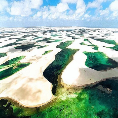   Những đụn cát trắng lộng lẫy và mù quáng trong Công viên Quốc gia Lençóis Maranhenses của Brazil  
