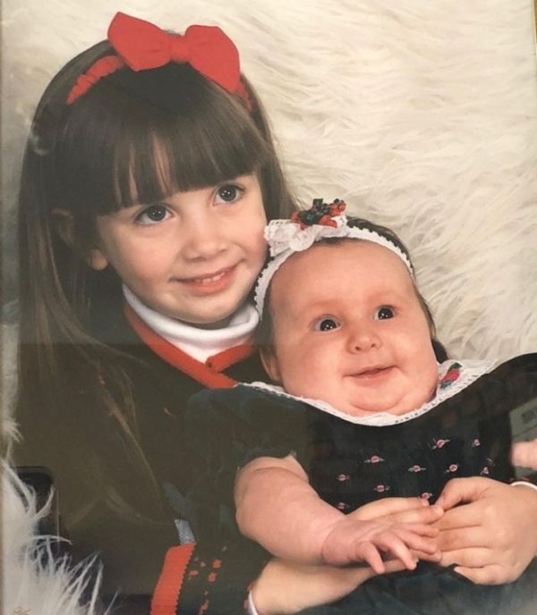   Bức ảnh Giáng sinh đầu tiên bên chị gái của tôi  