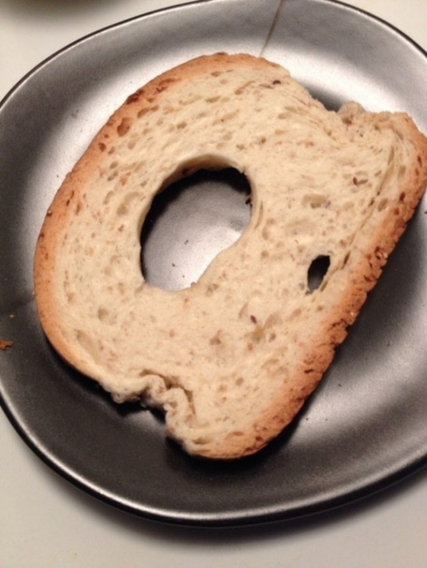   Khi cái bánh mì này tỏ ra không hoàn hảo  