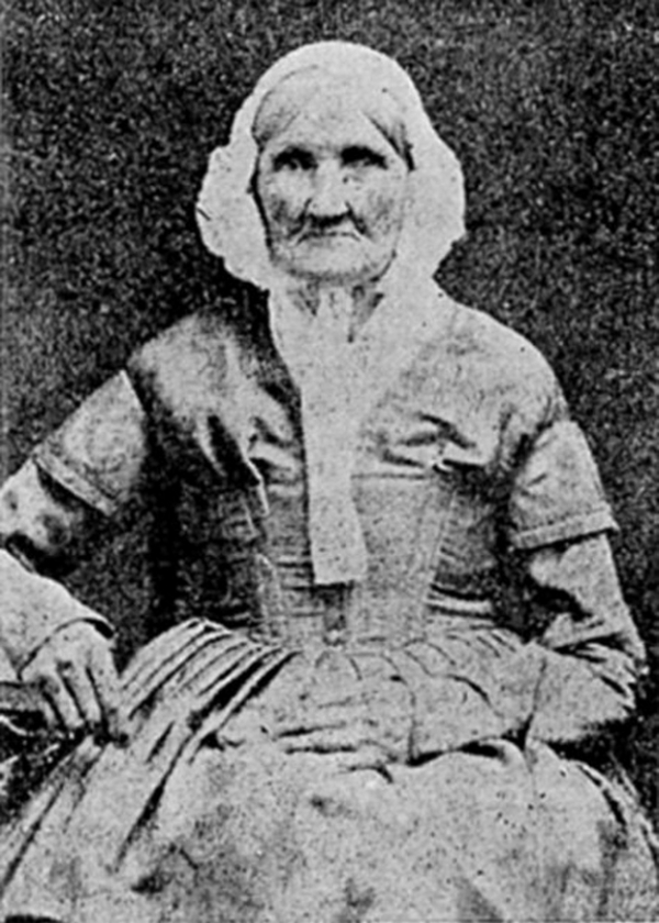   Bức ảnh này được chụp năm 1840. Hannah Stilley là người phụ nữ được mô tả trong đó - bà sinh năm 1746  