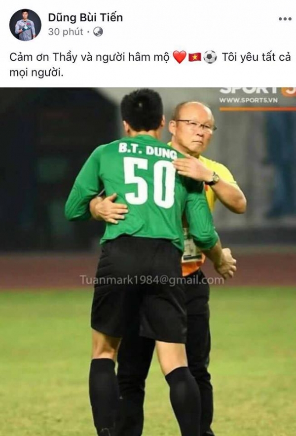 Cầu thủ Olympic Việt Nam xin lỗi người hâm mộ vì không thể mang huy chương đồng về nước 0