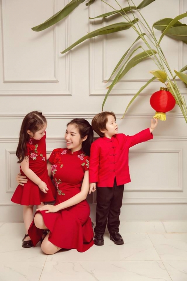 Bộ ảnh ngọt ngào đón Trung Thu sum vầy của 3 mẹ con Elly Trần 14