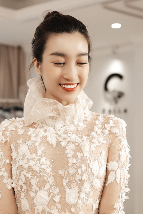 Hoa hậu Đỗ Mỹ Linh rạng rỡ trong bộ sưu tập váy cưới của nhà thiết kế Phương Linh 6