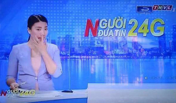   Có lẽ nữ MC Việt Nam đã quên chương trình đang phát sóng trực tiếp nên 'lỡ đà' ngoáy mũi. Đây là một hành động 'quá bình thường' của con người, lỗi chỉ là tại đang phát sóng trực tiếp mà thôi!