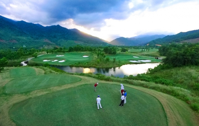 Bana Hills Golf Club lọt Top 10 Sân golf hàng đầu Việt Nam