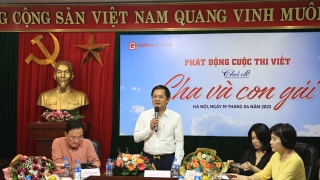 Tạp chí Gia đình Việt Nam phát động cuộc thi viết “Cha và Con gái”