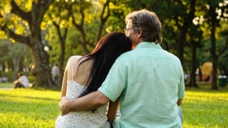  Bản lĩnh của cô gái trẻ khi yêu đàn ông đã từng có 'nhiều tập'
