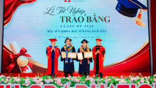 Các bác sĩ Y khoa đầu tiên của HIU bắt đầu chặng đường nghề nghiệp