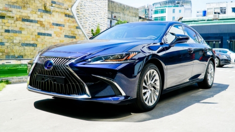 Lexus Việt Nam chính thức giới thiệu ES phiên bản 2021