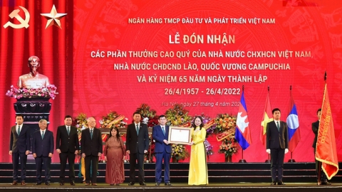 BIDV kỷ niệm 65 năm ngày thành lập và đón nhận Huân chương Lao động 