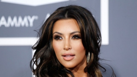 Bí quyết sở hữu mái tóc bóng đẹp như Kim Kardashian