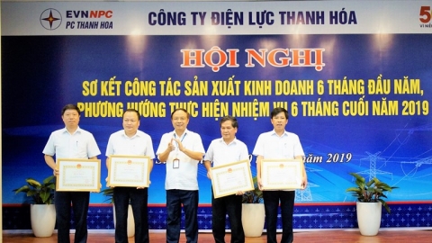 Công ty Điện lực Thanh Hóa là đơn vị xuất sắc trong phong trào thi đua năm 2018