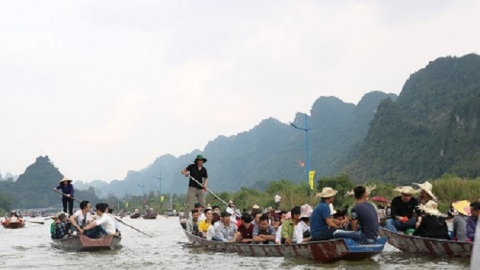 Giữ nguyên giá vé, cấm xuồng đò gắn động cơ trái phép hoạt động tại Lễ hội chùa Hương 2020